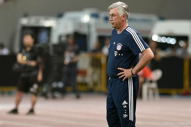 杨晨谈青训人才流失：目前基层教练培训不完善